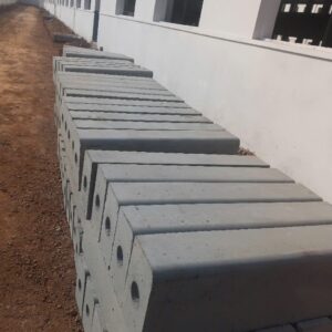 Bó vỉa bê tông xi măng KT 18x30x100 cm cho khu công nghiệp